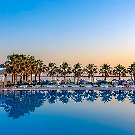 Grand Efe (adults Only)